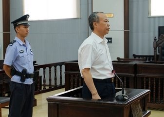 过三郊驿却寄杨评事时此子郭令公欲有表荐