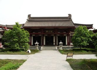 三月三十日题慈恩寺