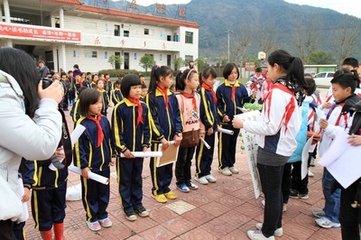 赠吴江学掾