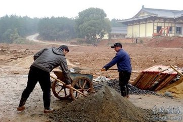 十一月十三日宿东林是日小雨不见庐山戏留绝