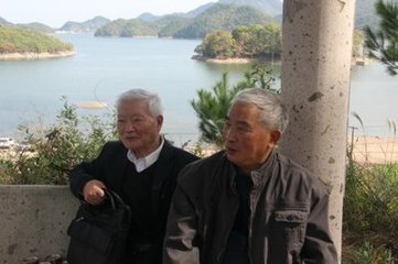 湖湄閒适二首