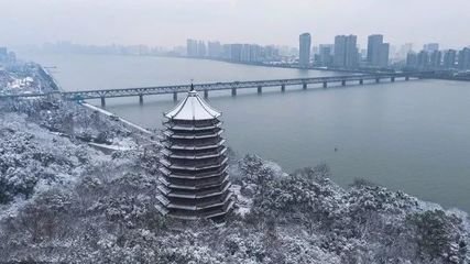 鹧鸪天·检尽历头冬又残