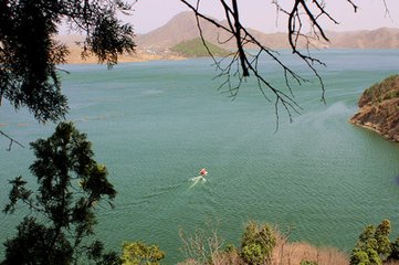 戴帅初九日无憀以满城风雨近重阳为韵七首袖