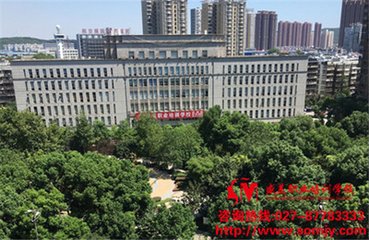 侍郎见贻佳什愈见高怀因次来章辄歌盛美