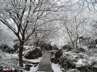 齐山怪石森耸其西峰日小九华