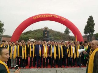 去年十月赴淮阳今实周一岁岁中三迁遂直内禁