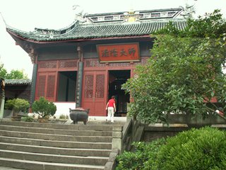 浙河馆（一作暮春山行田家歇马）