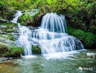 【双调】新水令_搅闲风吹散