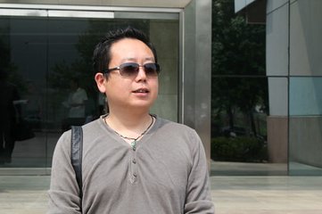 贺圣朝·满斟绿醑留君住