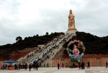 和绮翁游齐山寺次其韵