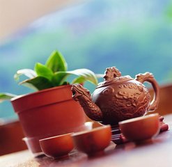 宋城宰韩秉文惠日铸茶