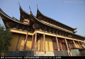 善权寺相传为祝英台旧宅，寺后一台，云其读