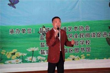 和吴仲庶寄吴瑛比部安道之子壮年致政归隐蕲