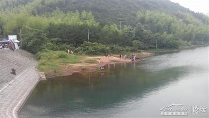 长兴里夏日南邻避暑