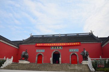 栖霞高士以诗鸣於时方幸缔交而赴玉隆之请鹤