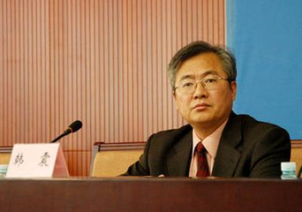 送韩震都官监渭州酒韩近悼亡