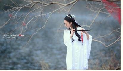 江城梅花引·年年江上见寒梅